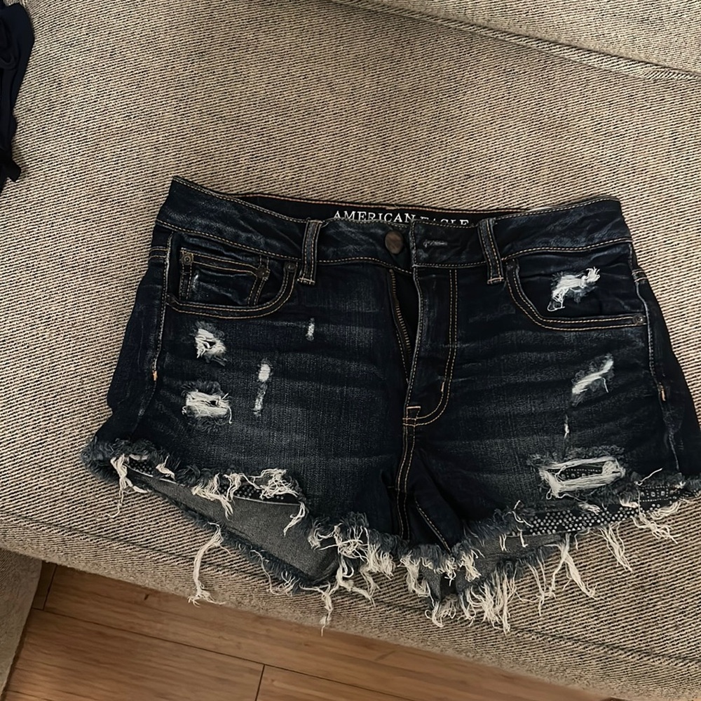 Ripped denim shorts